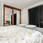 Exclusive 1 Bed 1 Bath In St John\'S Wood